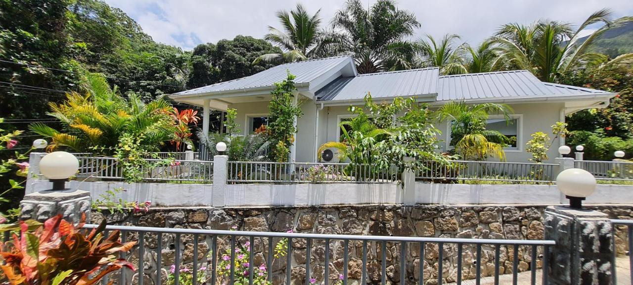 Le Chant De Merle Self -Catering Studios And Apartments Mahe Island Εξωτερικό φωτογραφία